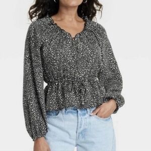Universal Thread Women's Balloon Long Sleeve Blouse NWT